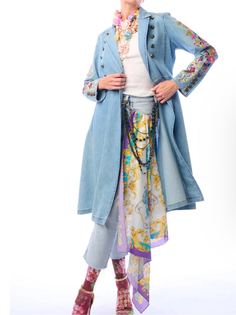 GORGEOUS Aratta “New Yorker” denim embroidered trench coat!